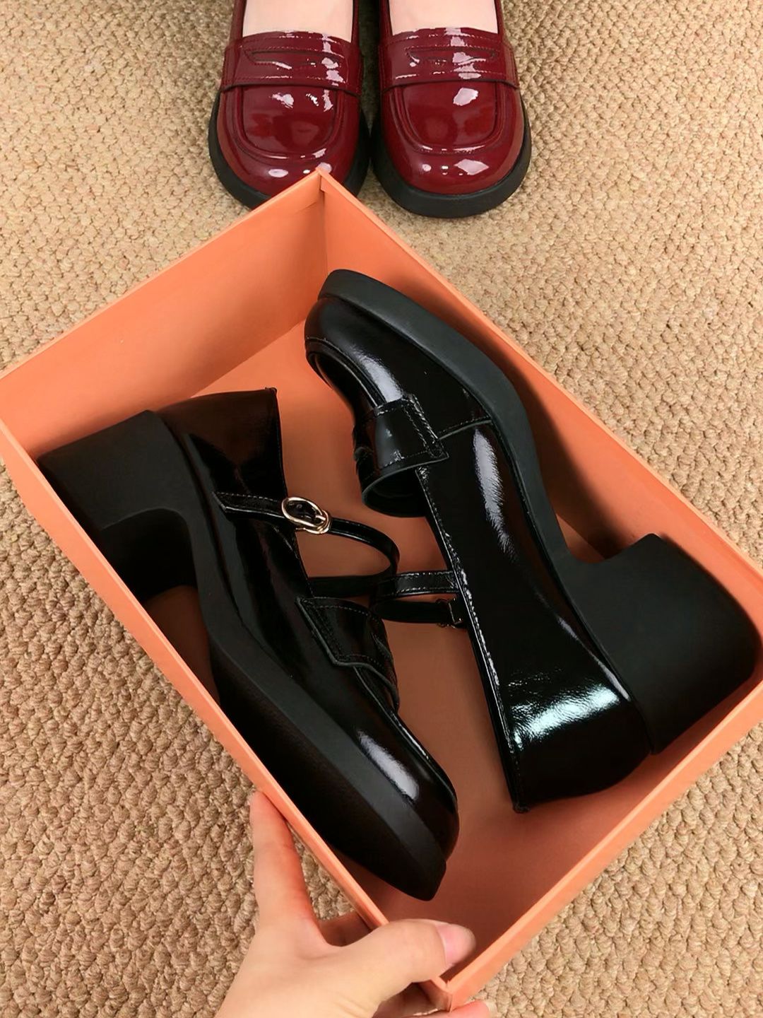 厚底 圆头 袢扣 中口鞋 皮革  - VALI鞋履AI设计主图