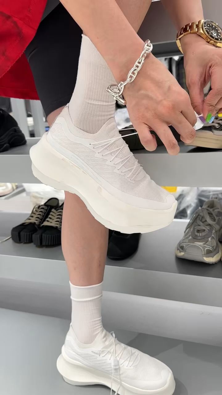 低帮 网面  - VALI鞋履AI设计主图