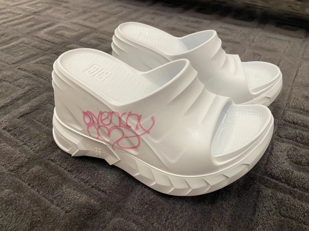 无帮  - VALI鞋履AI设计主图