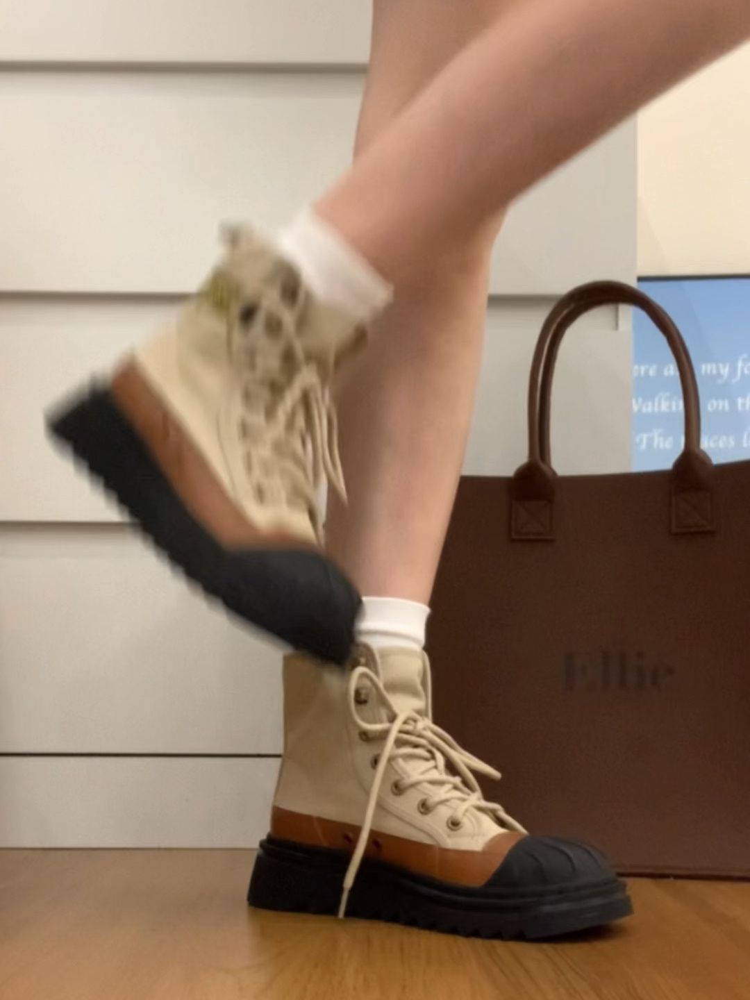 弹力绳  - VALI鞋履AI设计主图