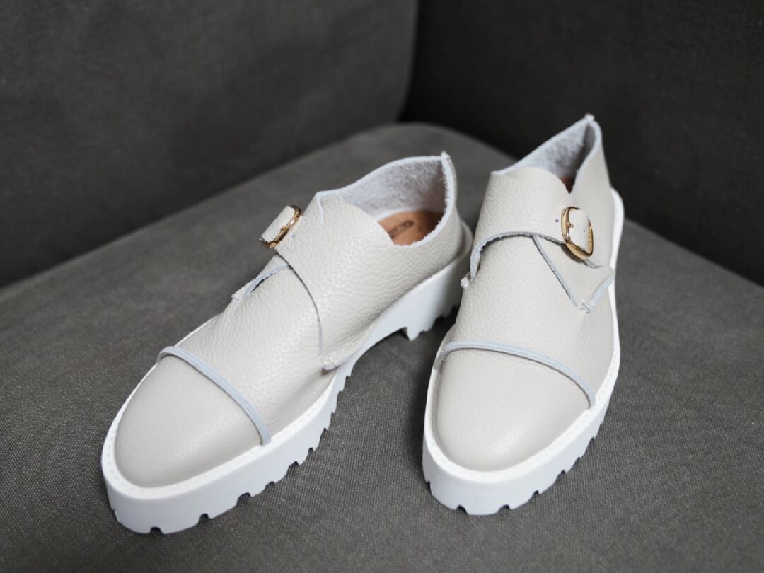 圆头 袢扣  - VALI鞋履AI设计主图