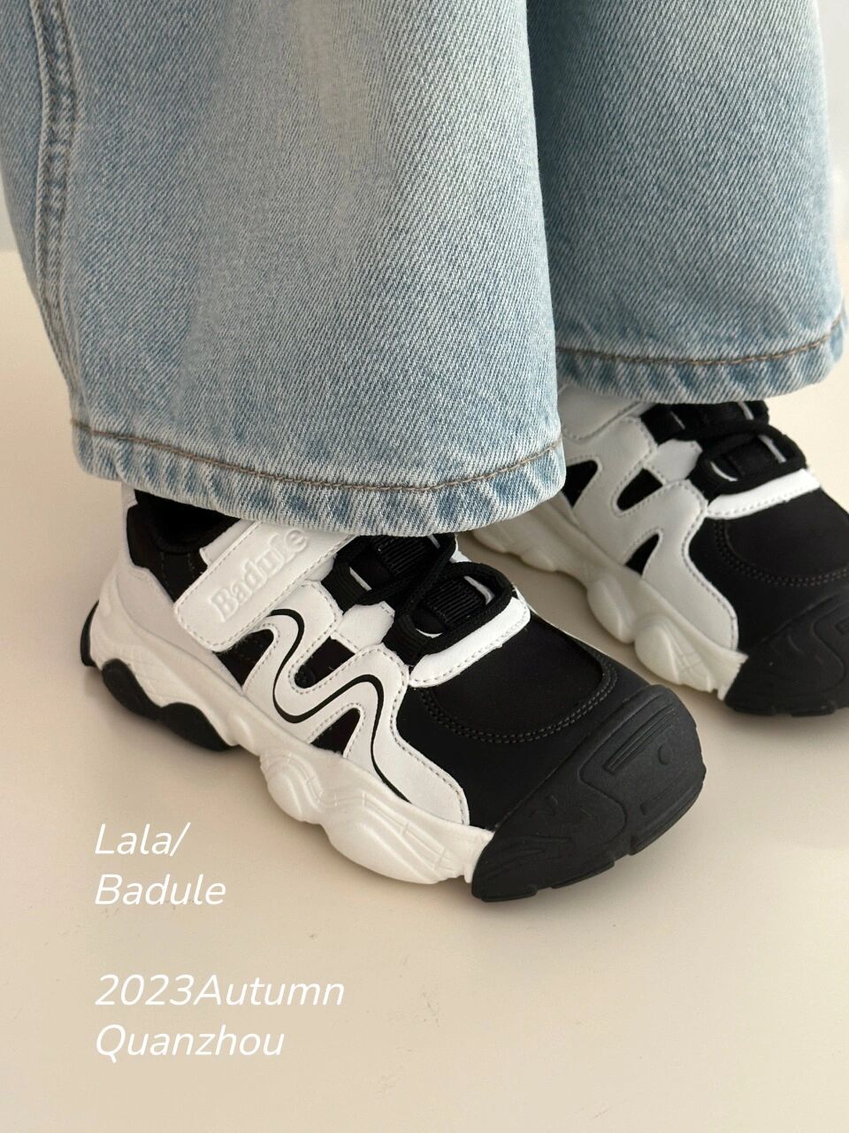 低帮 皮革 魔术贴  - VALI鞋履AI设计主图