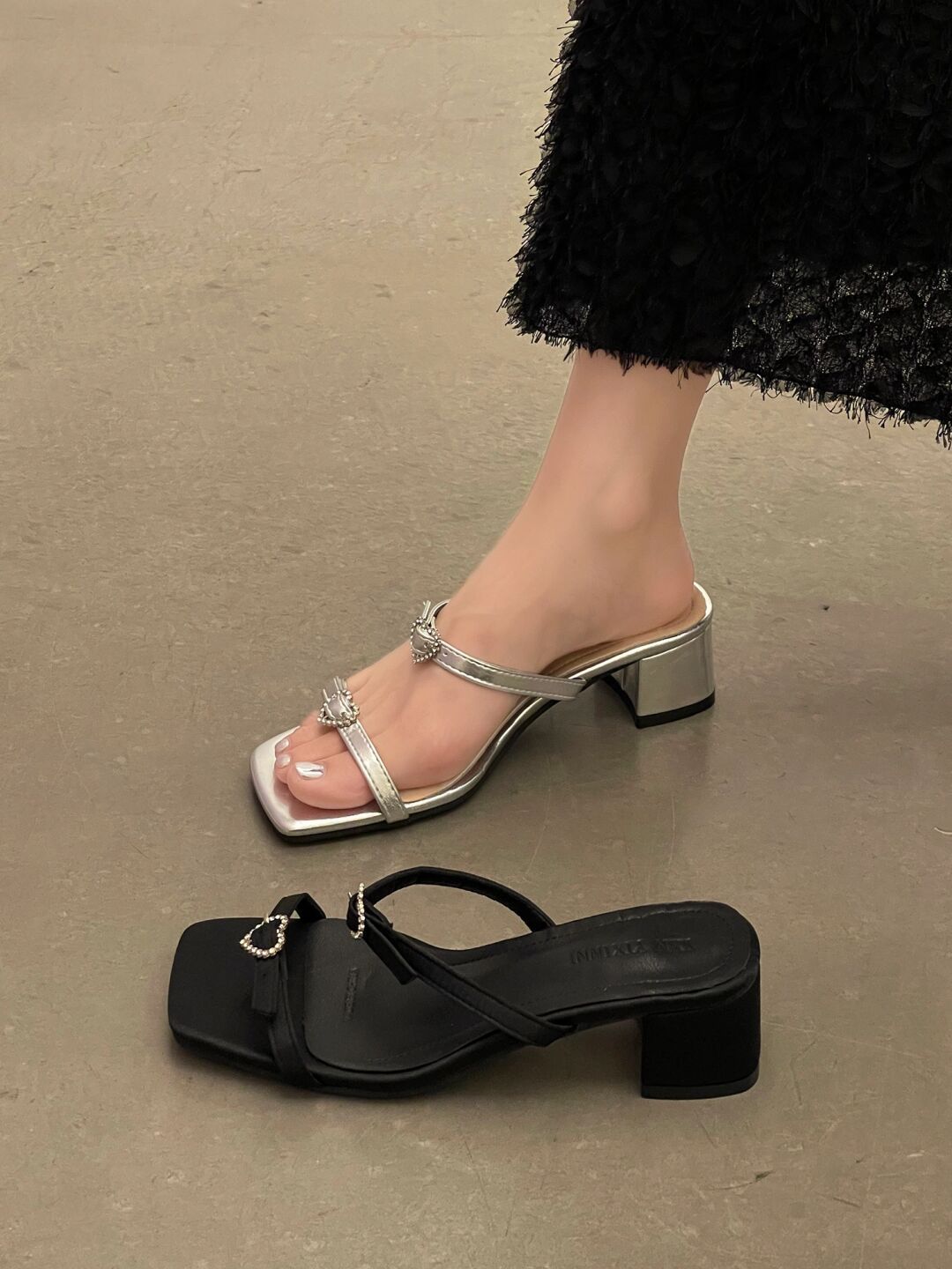 中跟 粗跟 无帮 皮革  - VALI鞋履AI设计主图