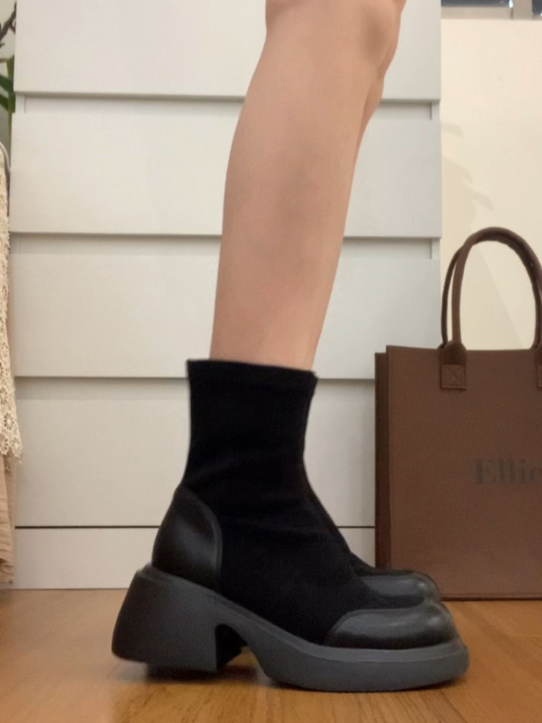 圆头 皮革  - VALI鞋履AI设计主图