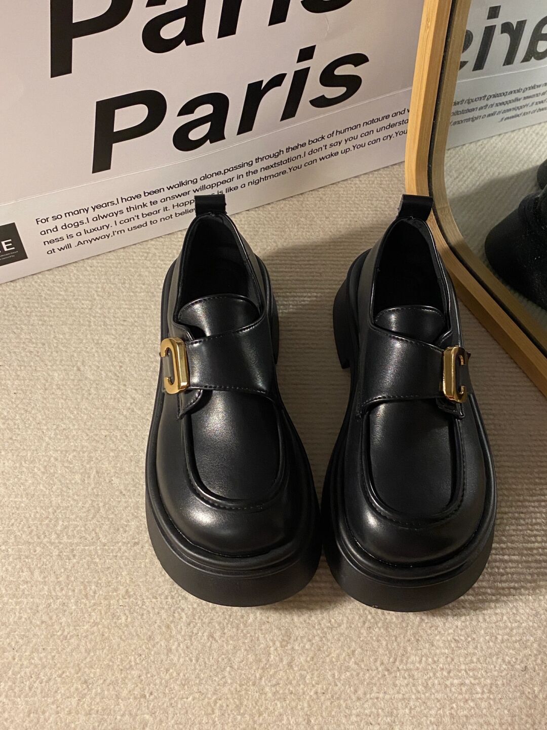 圆头 低帮 袢扣 深口鞋 皮革  - VALI鞋履AI设计主图