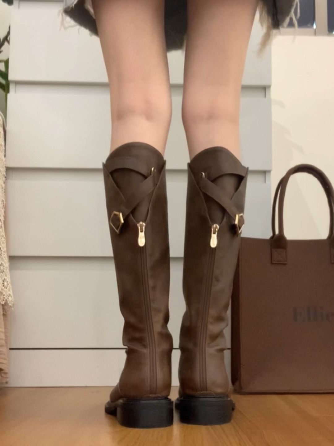  - VALI鞋履AI设计主图