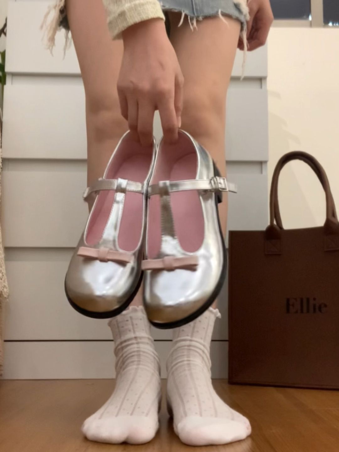 圆头 袢扣 中口鞋 皮革  - VALI鞋履AI设计主图