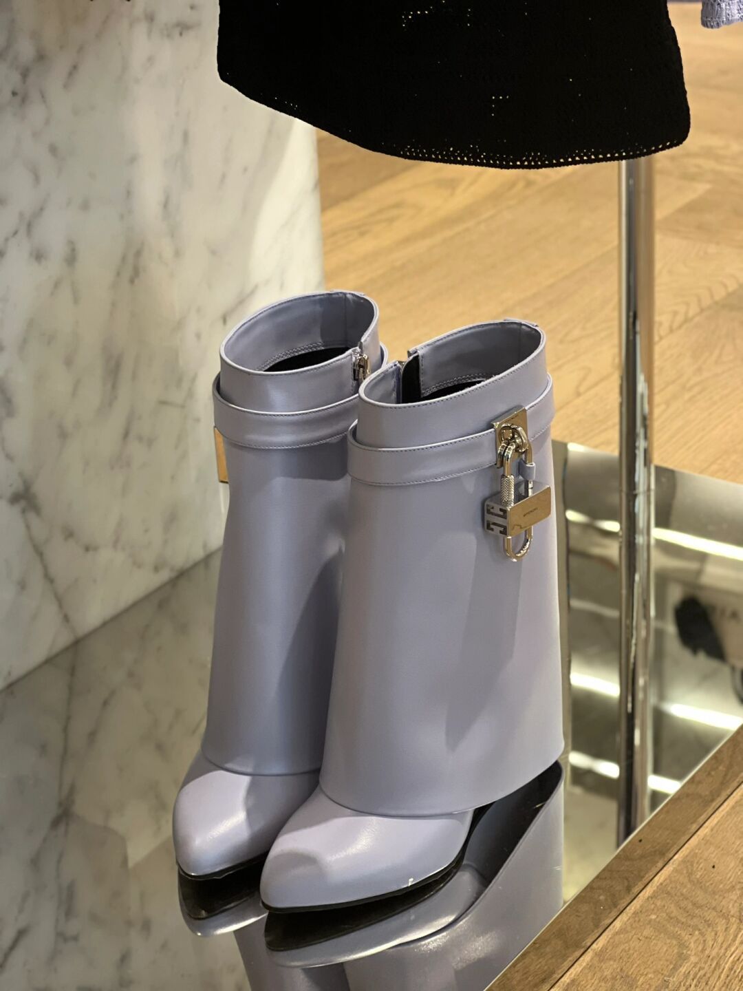 袢扣  - VALI鞋履AI设计主图