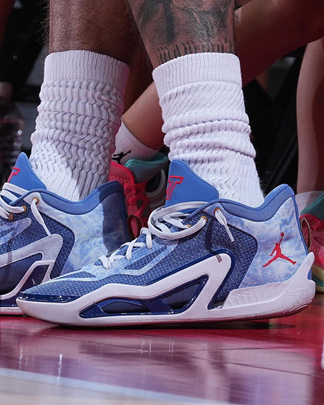 中帮 系带 皮革  - VALI鞋履AI设计主图