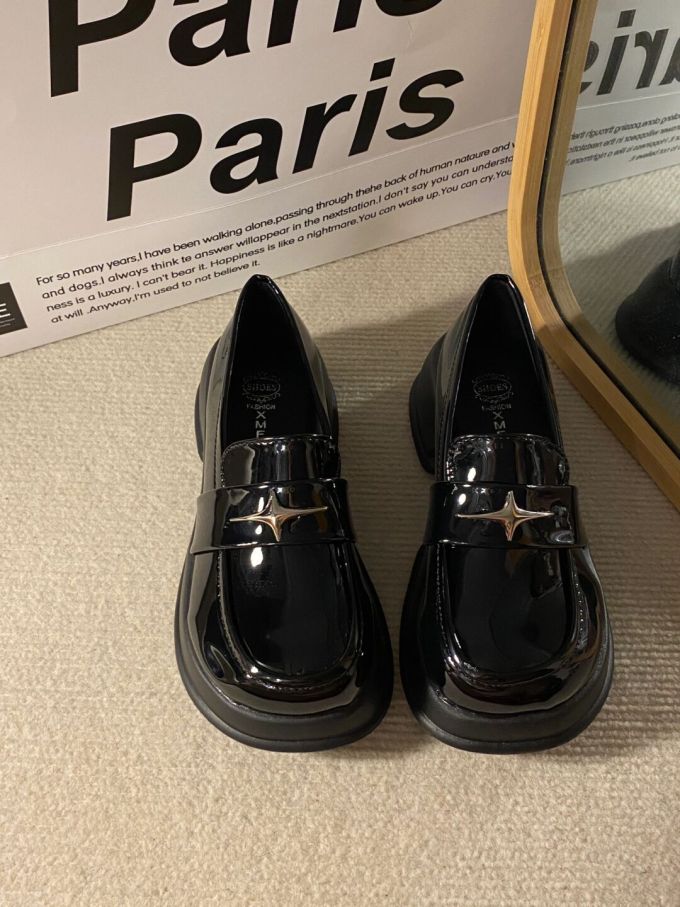 圆头 低帮 深口鞋 皮革 