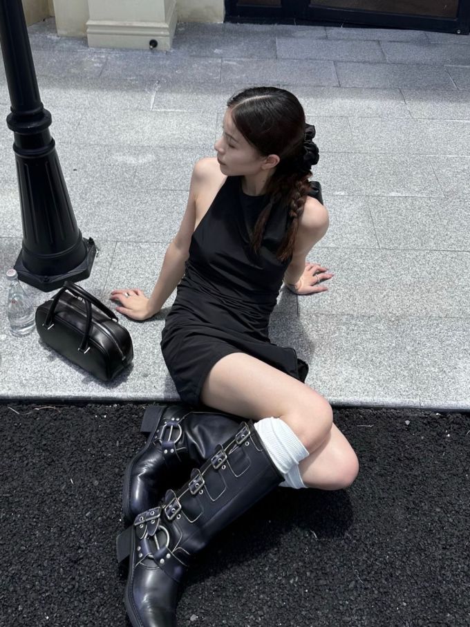 S型 荡领 蓝黑色 ABG辣妹 辣妹 性感 