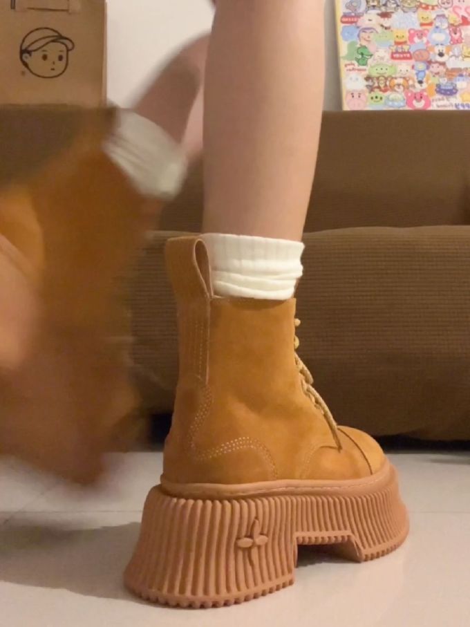 皮革 