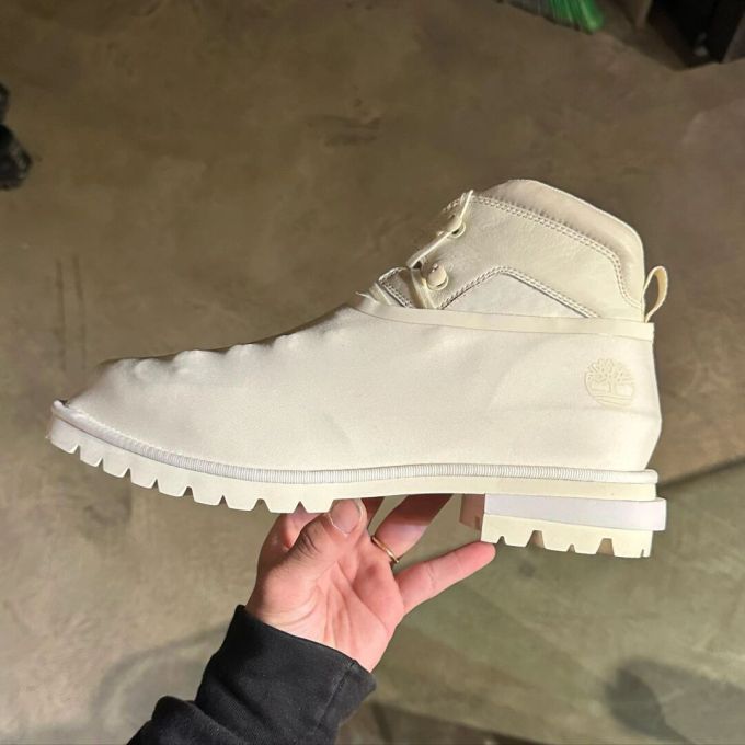 皮革 