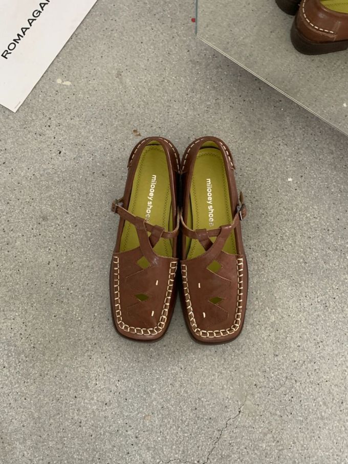 方头 袢扣 中口鞋 皮革 