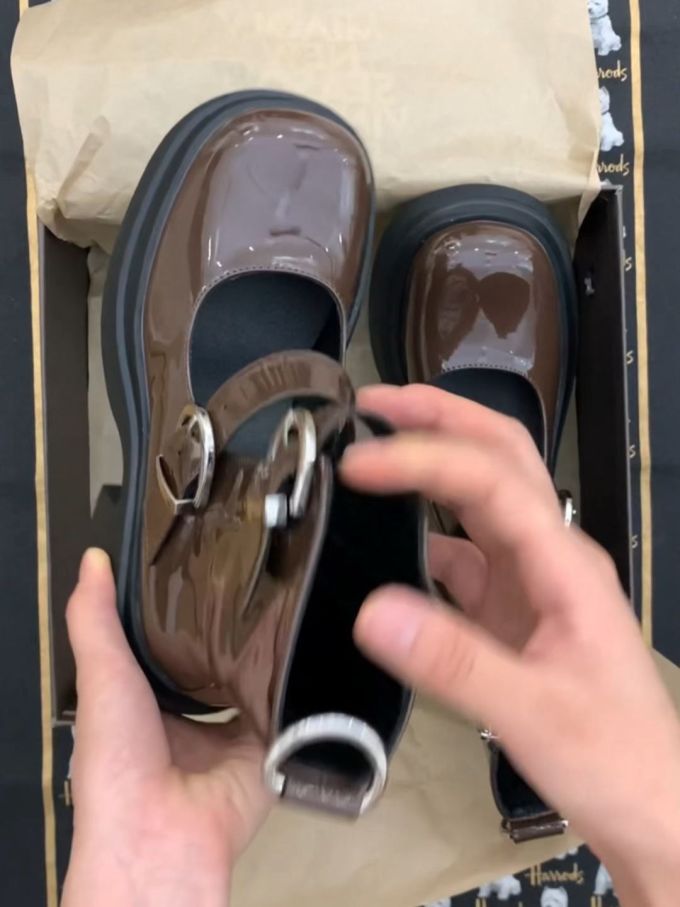 袢扣 浅口鞋 皮革 
