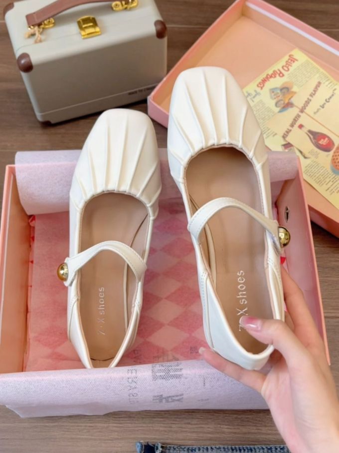 圆头 袢扣 中口鞋 皮革 