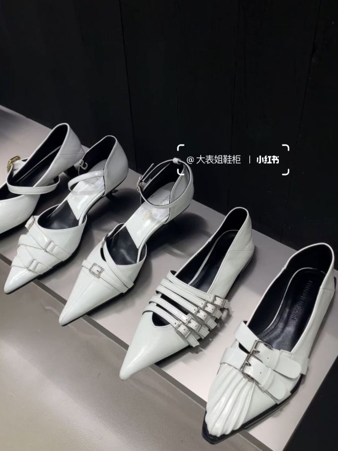 尖头 低帮 一脚蹬 中口鞋 皮革 