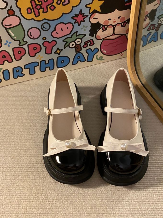 圆头 袢扣 中口鞋 皮革