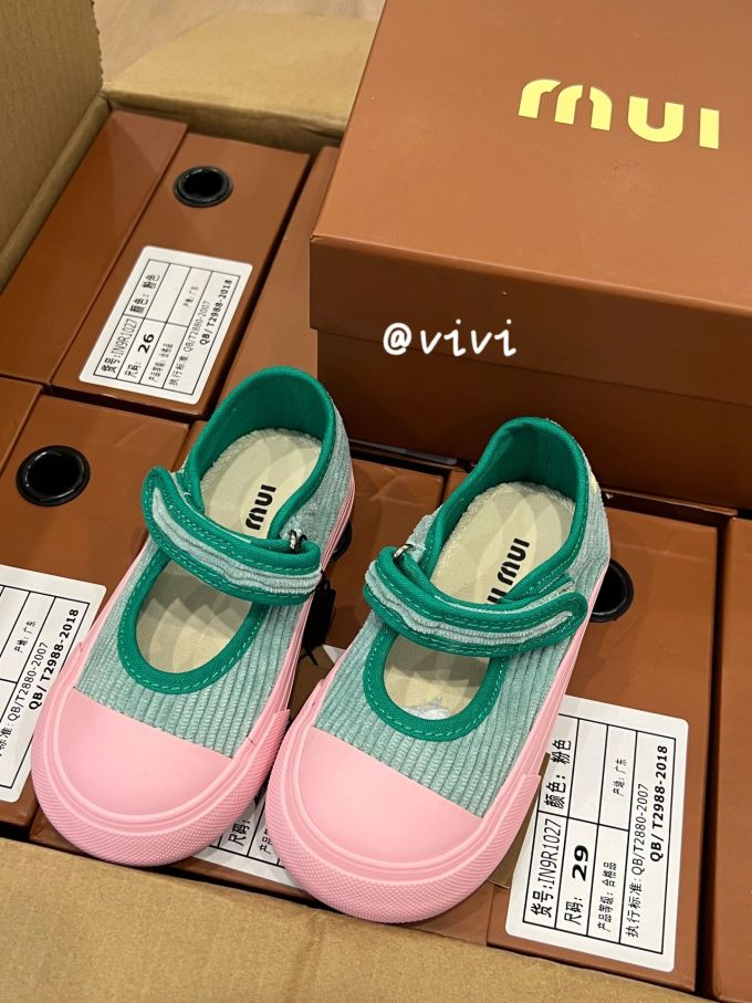 圆头 低帮 魔术贴 中口鞋