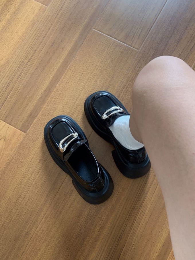 圆头 低帮 一脚蹬 深口鞋 皮革 