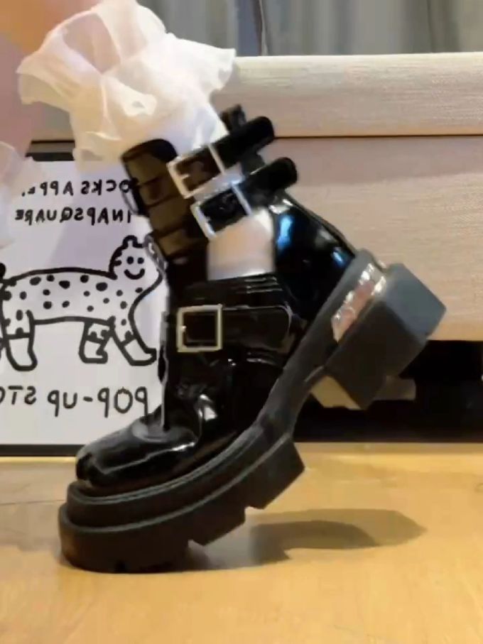 厚底 袢扣 深口鞋 皮革 