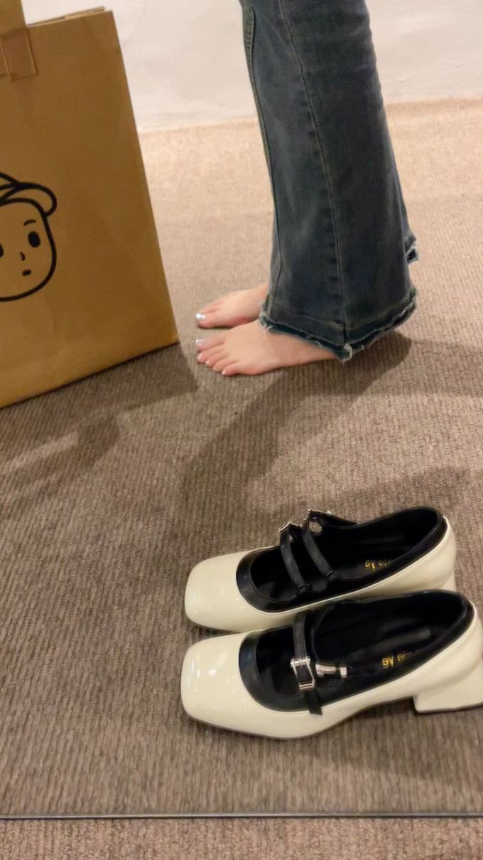 方头 袢扣 皮革 