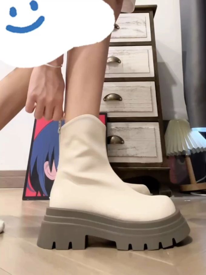 皮革 