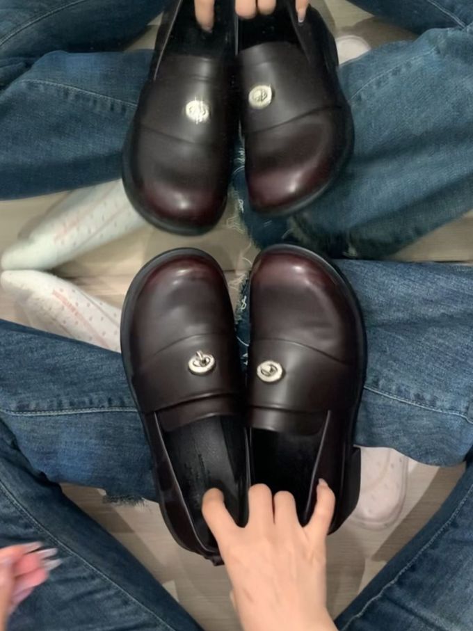 圆头 低帮 一脚蹬 深口鞋 皮革 