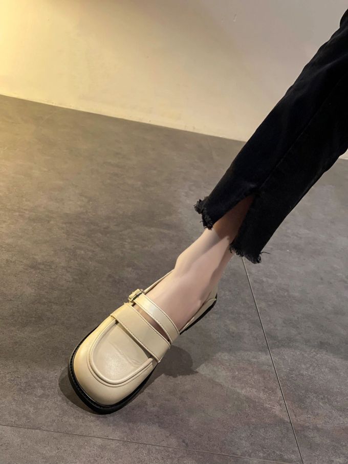 圆头 低帮 袢扣 中口鞋 皮革 