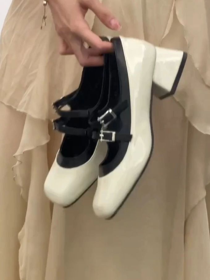 皮革 