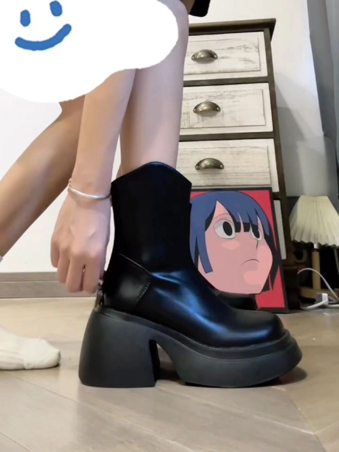 皮革 