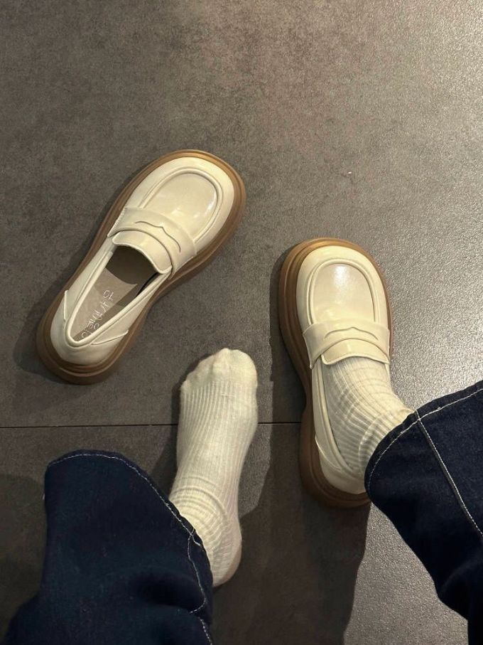 圆头 低帮 一脚蹬 魔术贴 深口鞋 皮革 