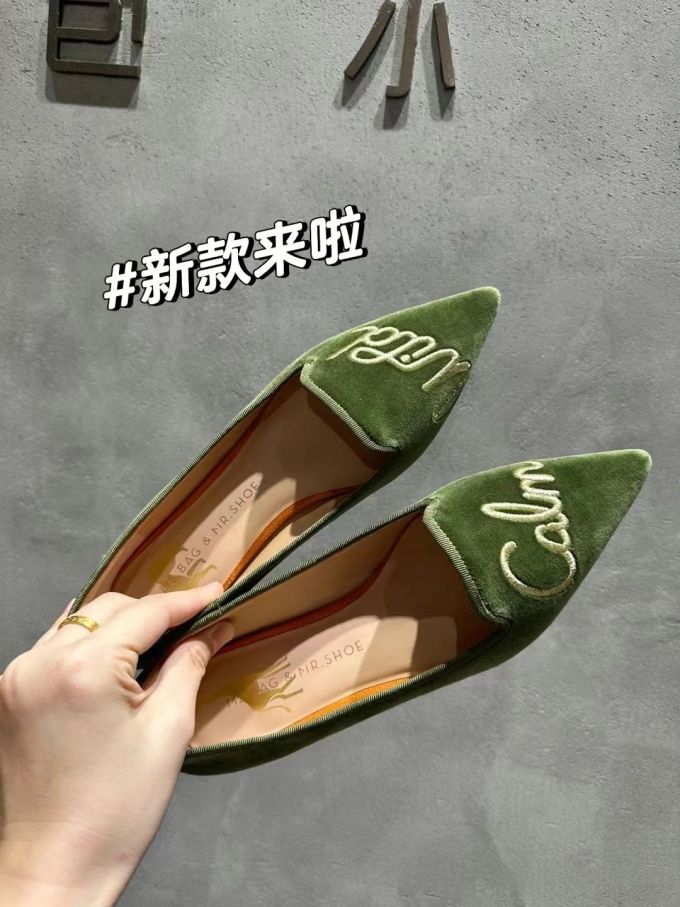 尖头 低帮 一脚蹬 浅口鞋 皮革 