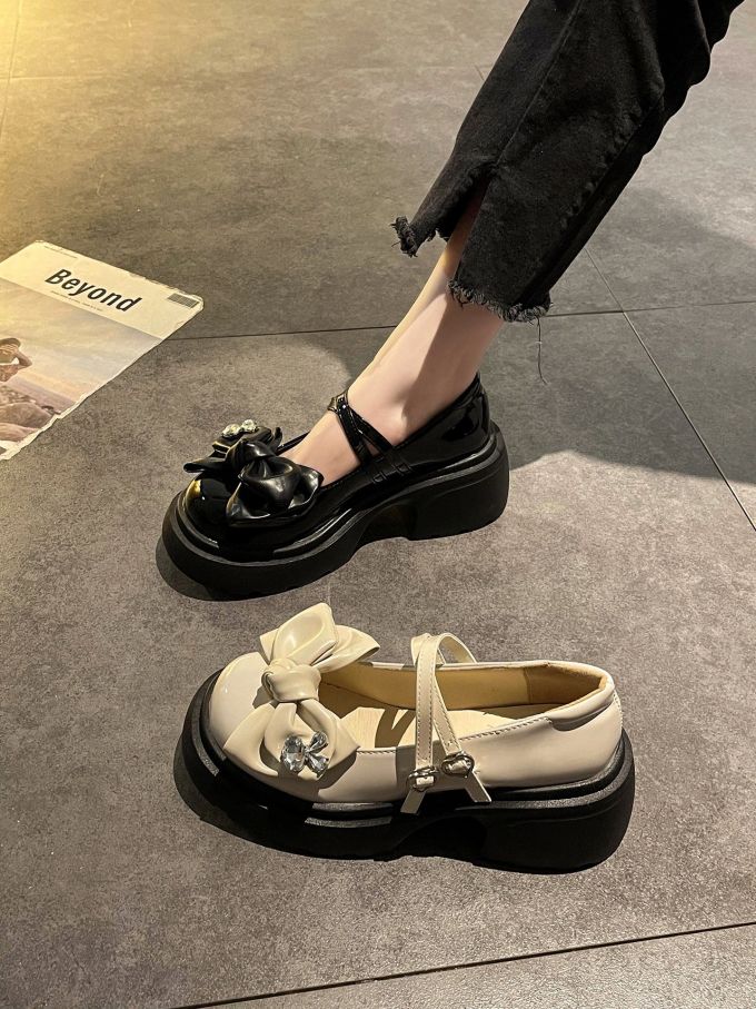 圆头 中口鞋 皮革 