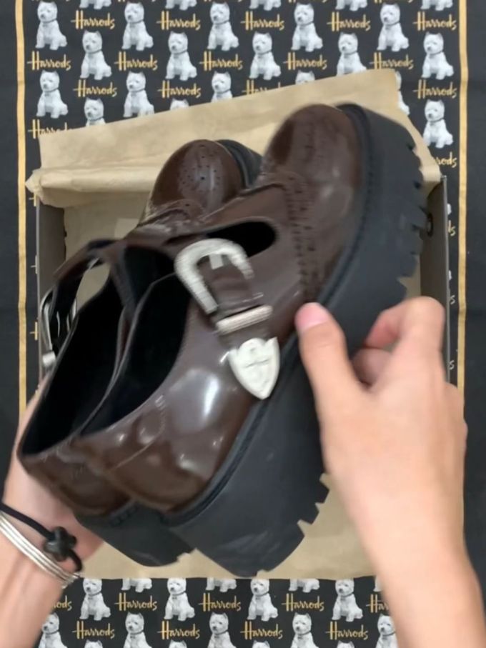 厚底 圆头 袢扣 皮革 