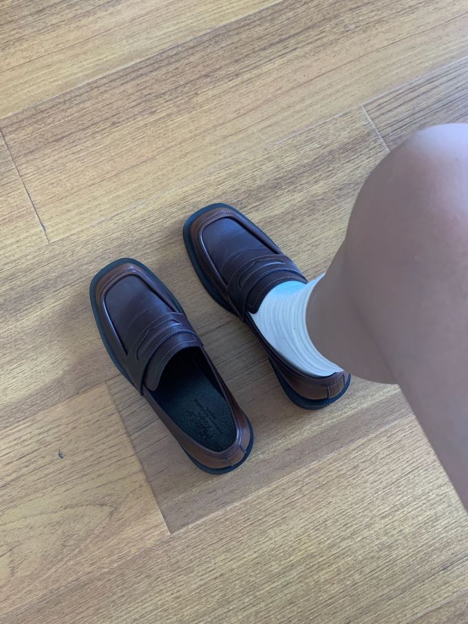 方头 低帮 深口鞋 皮革 