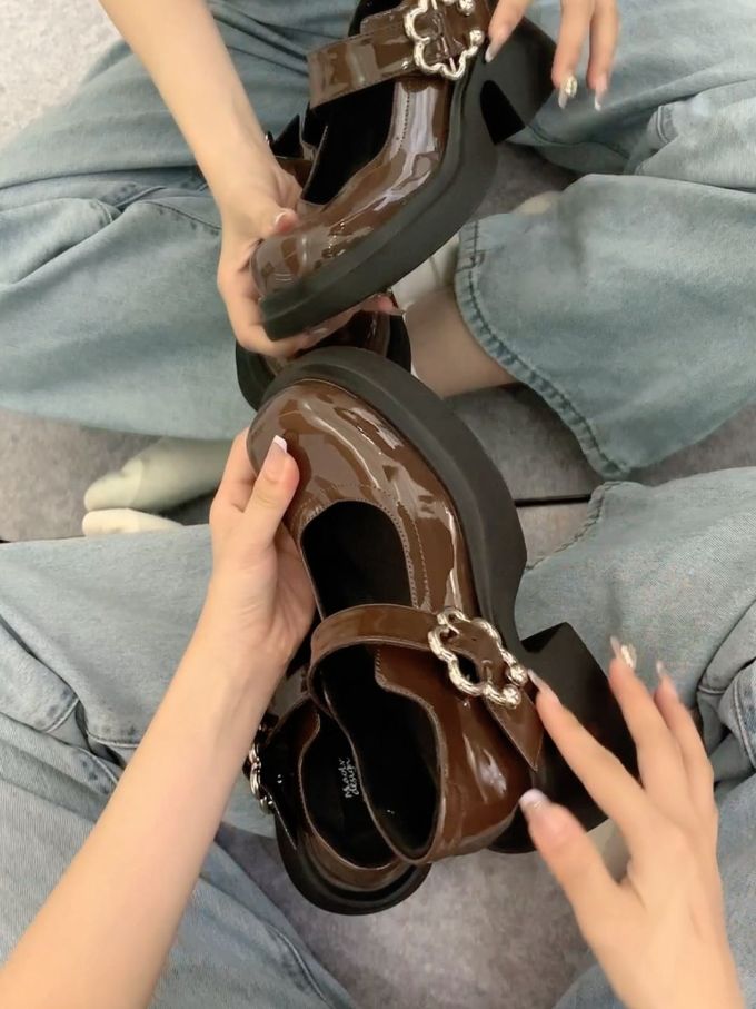 圆头 袢扣 中口鞋 皮革 