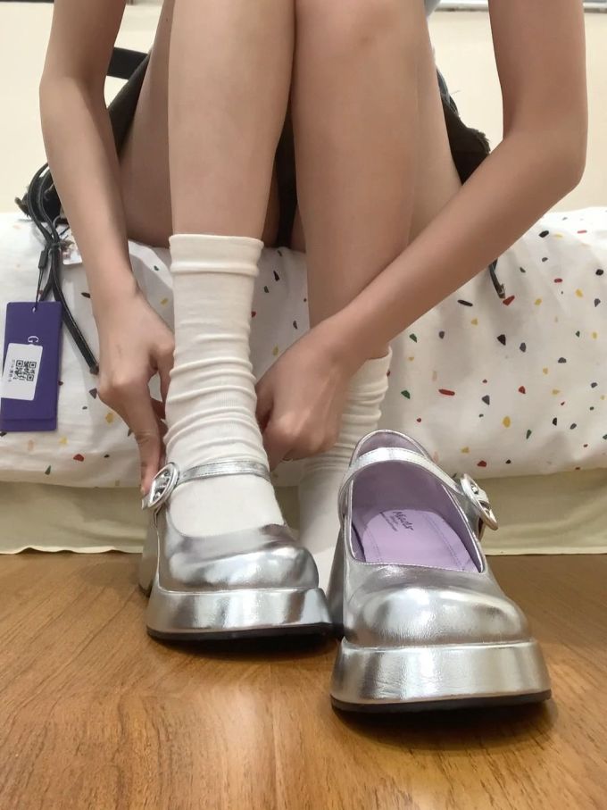 深口鞋 皮革 