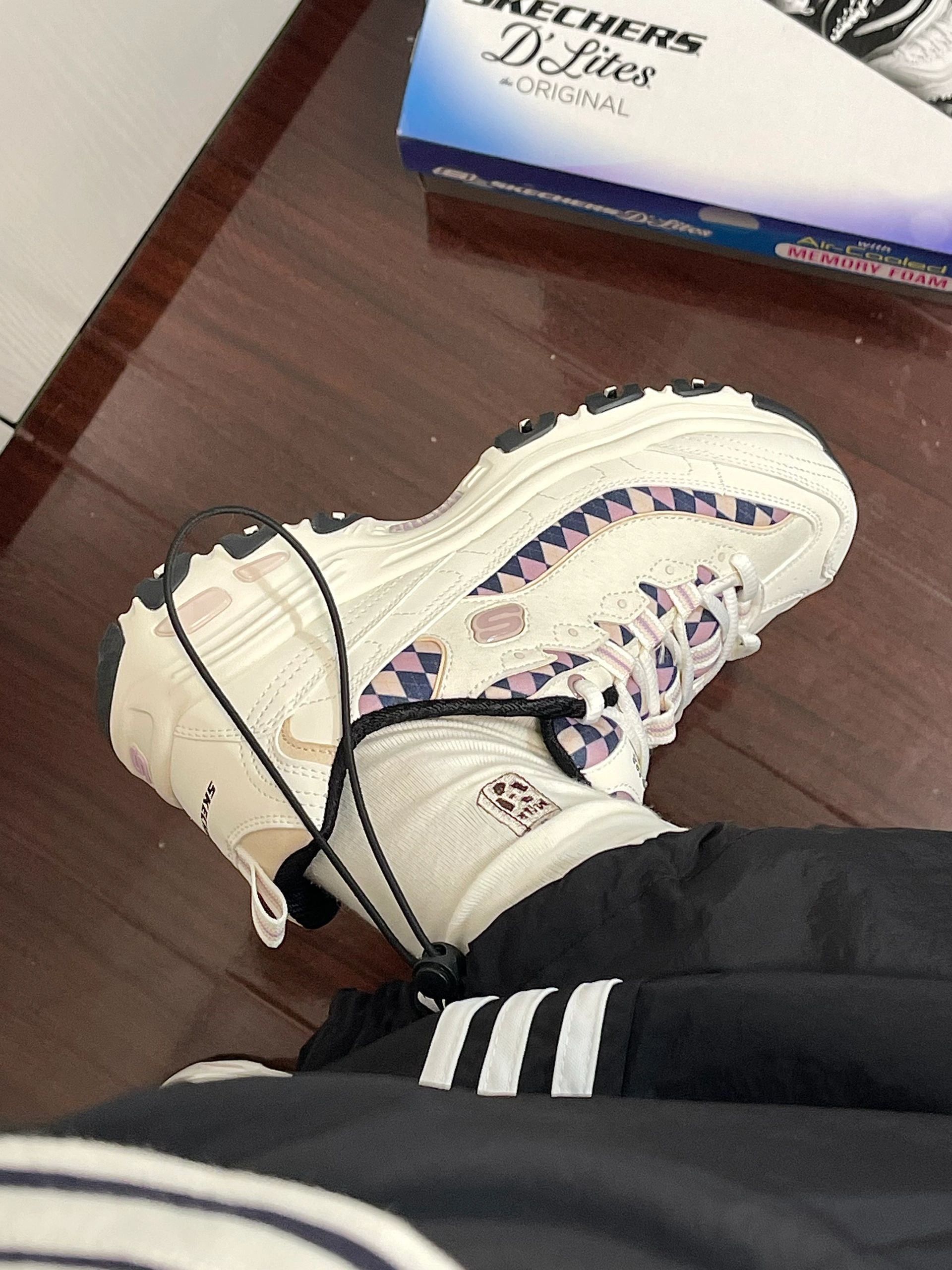 高帮 系带 皮革  - VALI鞋履AI设计主图