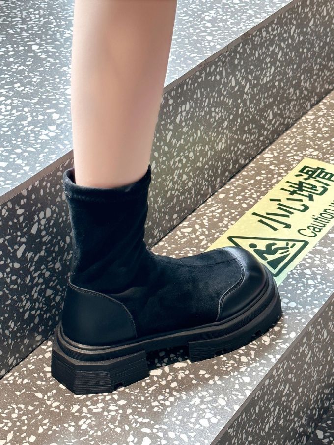 皮革 