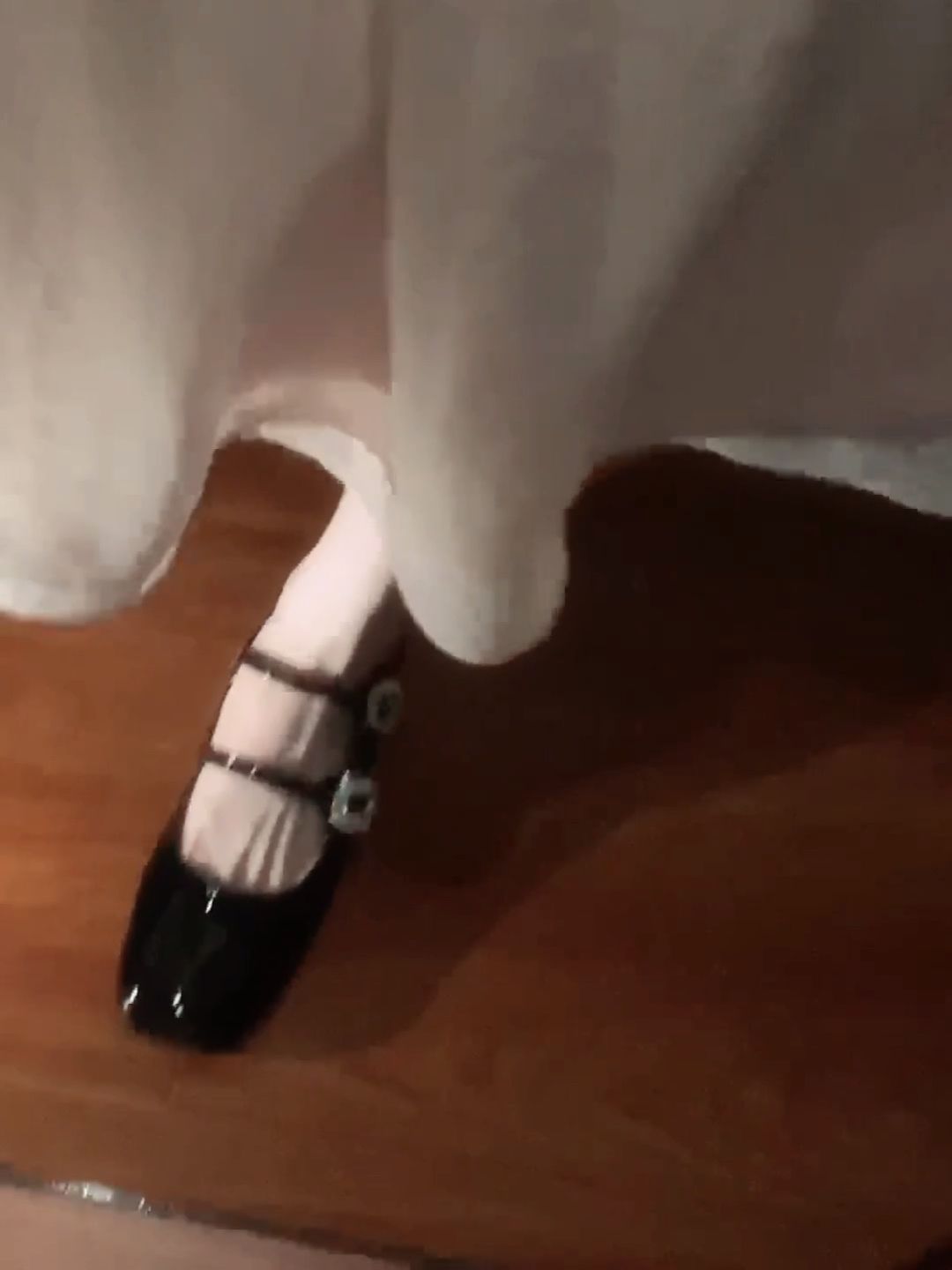 方头 袢扣 中口鞋 皮革  - VALI鞋履AI设计主图