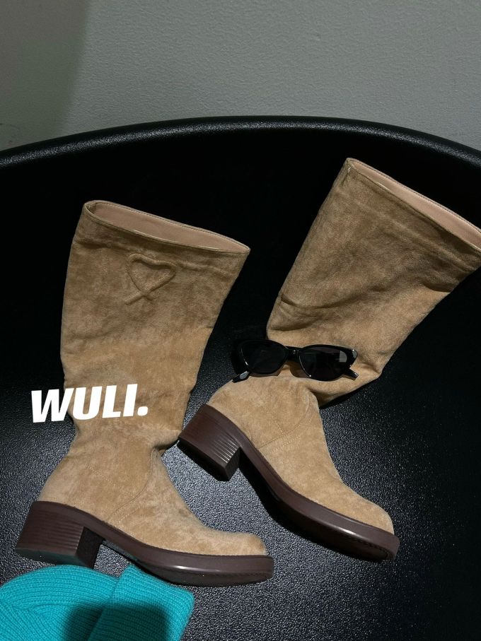 皮革 