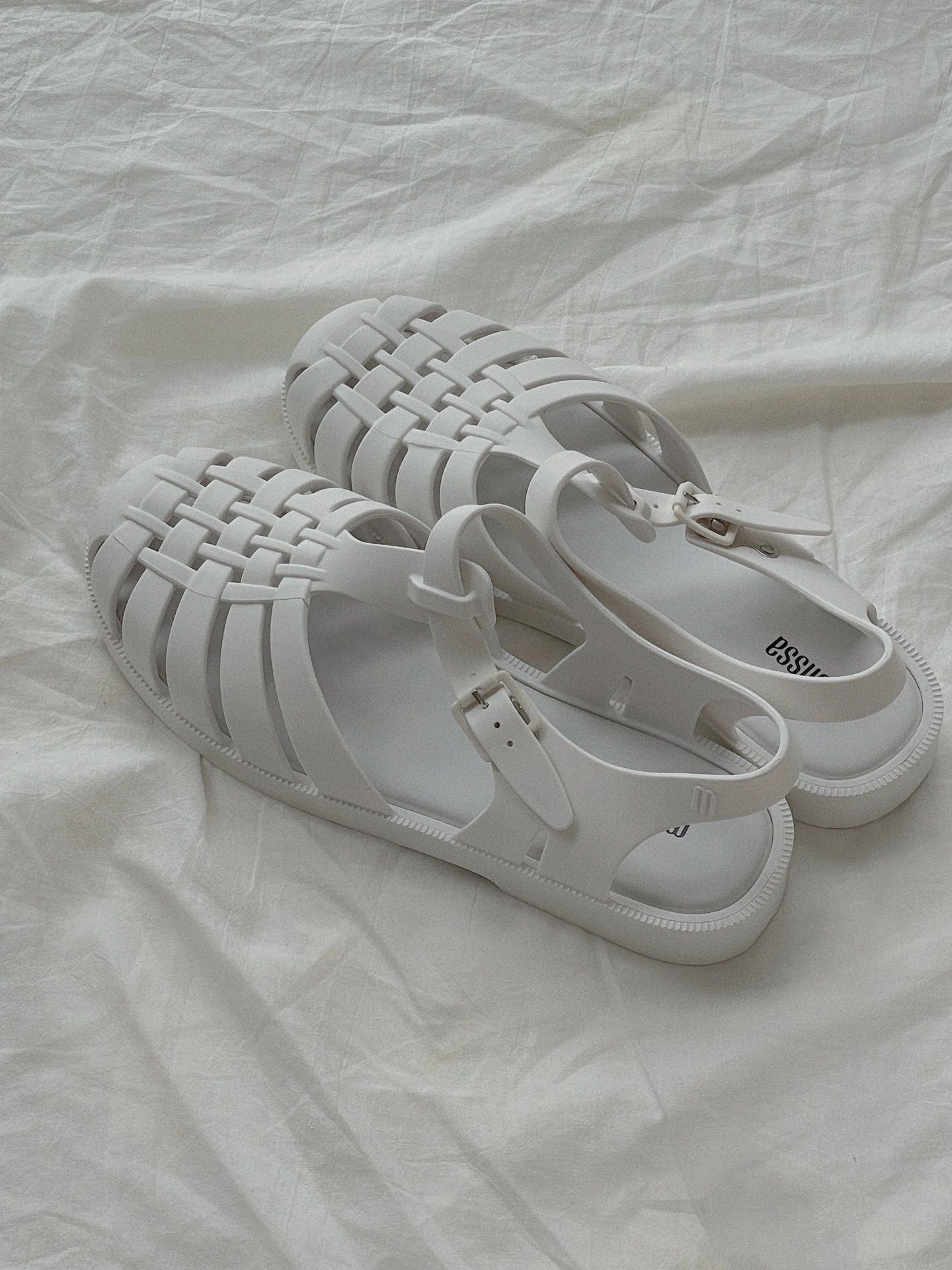 无帮 袢扣  - VALI鞋履AI设计主图