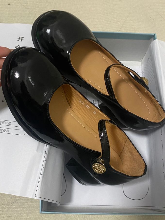 圆头 袢扣 中口鞋 皮革 