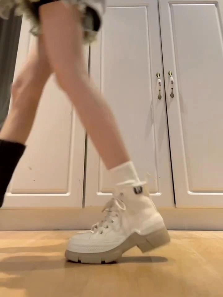 圆头 系带  - VALI鞋履AI设计主图