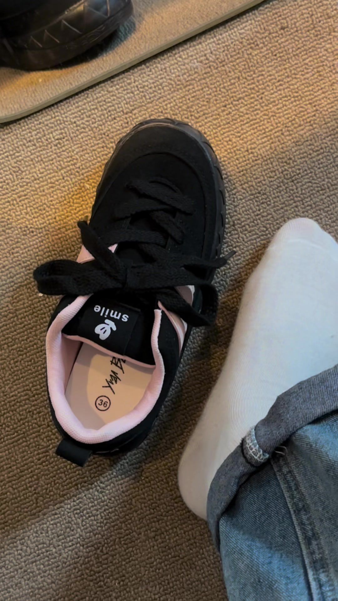 系带 魔术贴  - VALI鞋履AI设计主图