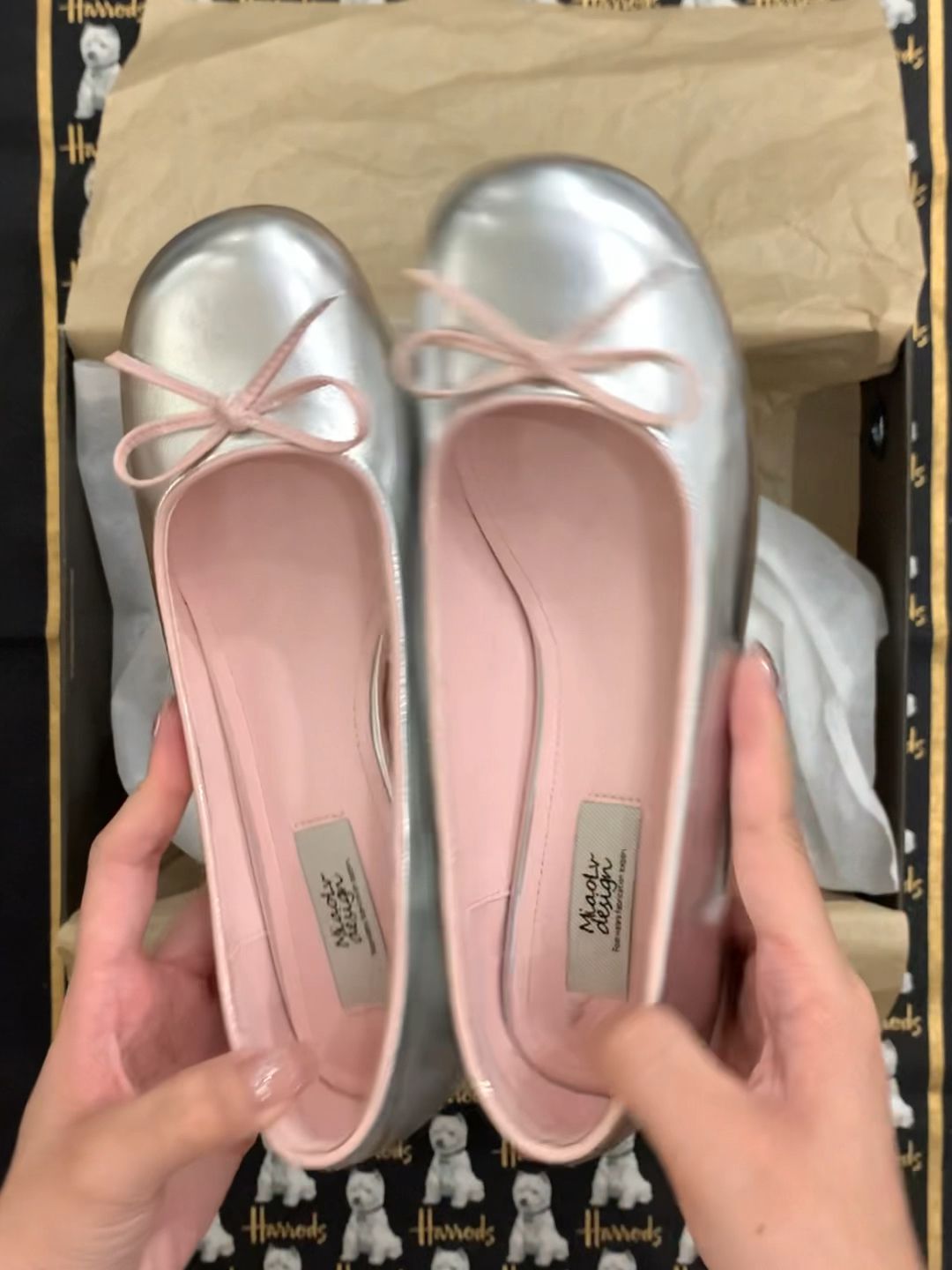 圆头 浅口鞋 皮革  - VALI鞋履AI设计主图