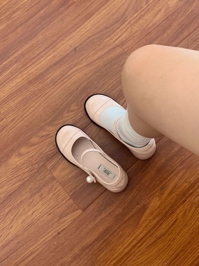 圆头 低帮 中口鞋 皮革 