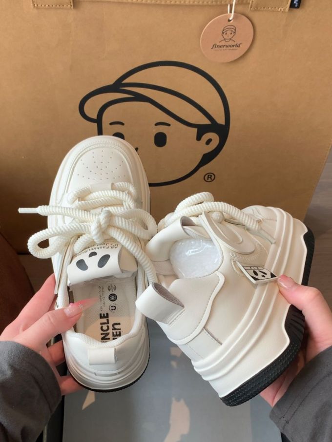 皮革 