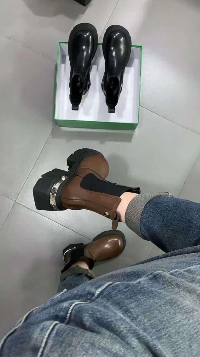 粗跟 圆头 松紧带 皮革 